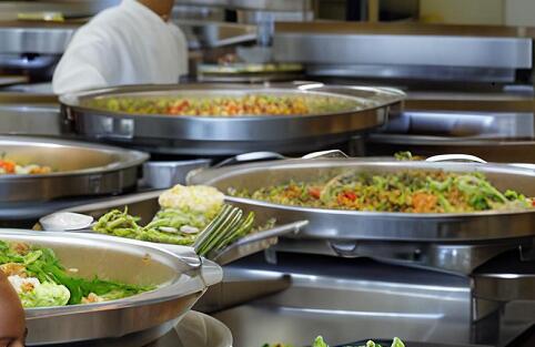 在大學(xué)食堂里包個窗口掙錢嗎？需要考慮哪些因素